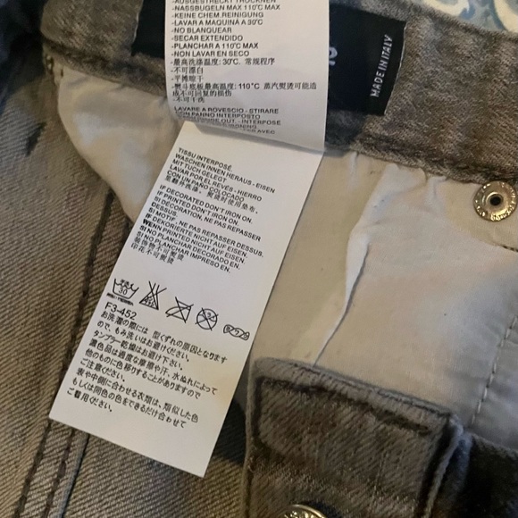 DSquared2 Grey Skinny Jeans - Picture 8 of 9